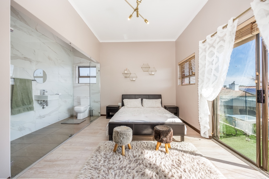 4 Bedroom Property for Sale in Rouxville Western Cape